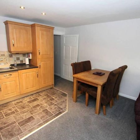 Top Floor Character Apartment In The Heart Of The City Centre Chester Extérieur photo
