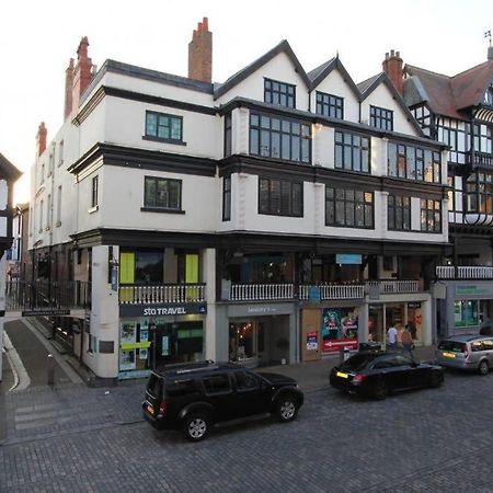 Top Floor Character Apartment In The Heart Of The City Centre Chester Extérieur photo